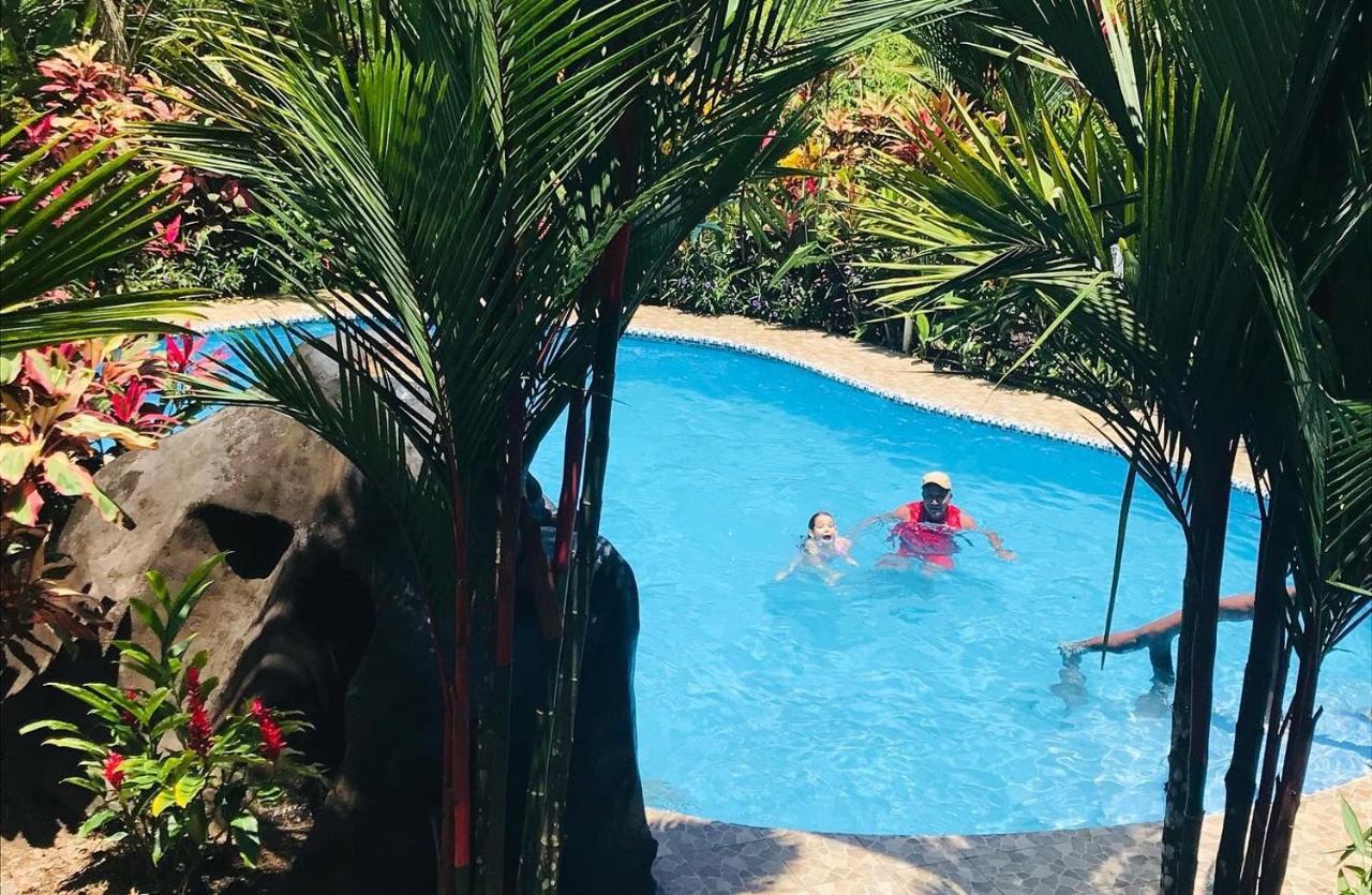 Aunty Arenal Lodge La Fortuna Eksteriør billede