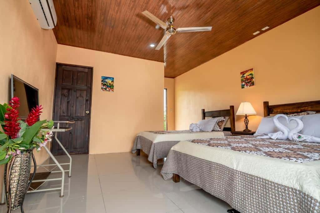 Aunty Arenal Lodge La Fortuna Eksteriør billede