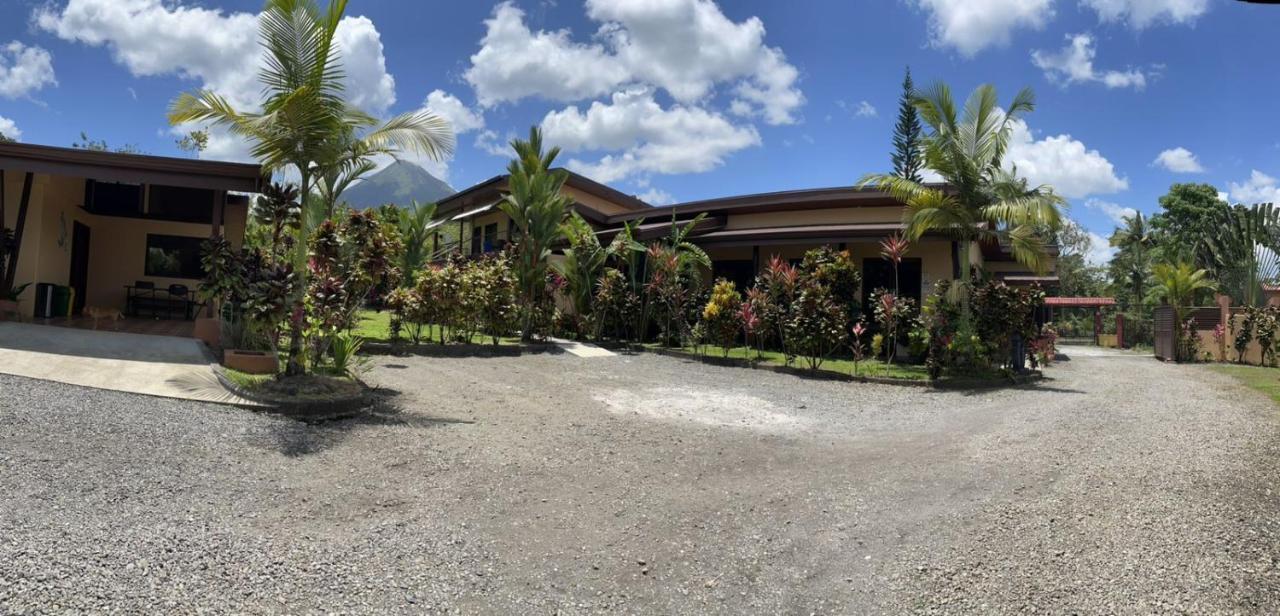 Aunty Arenal Lodge La Fortuna Eksteriør billede