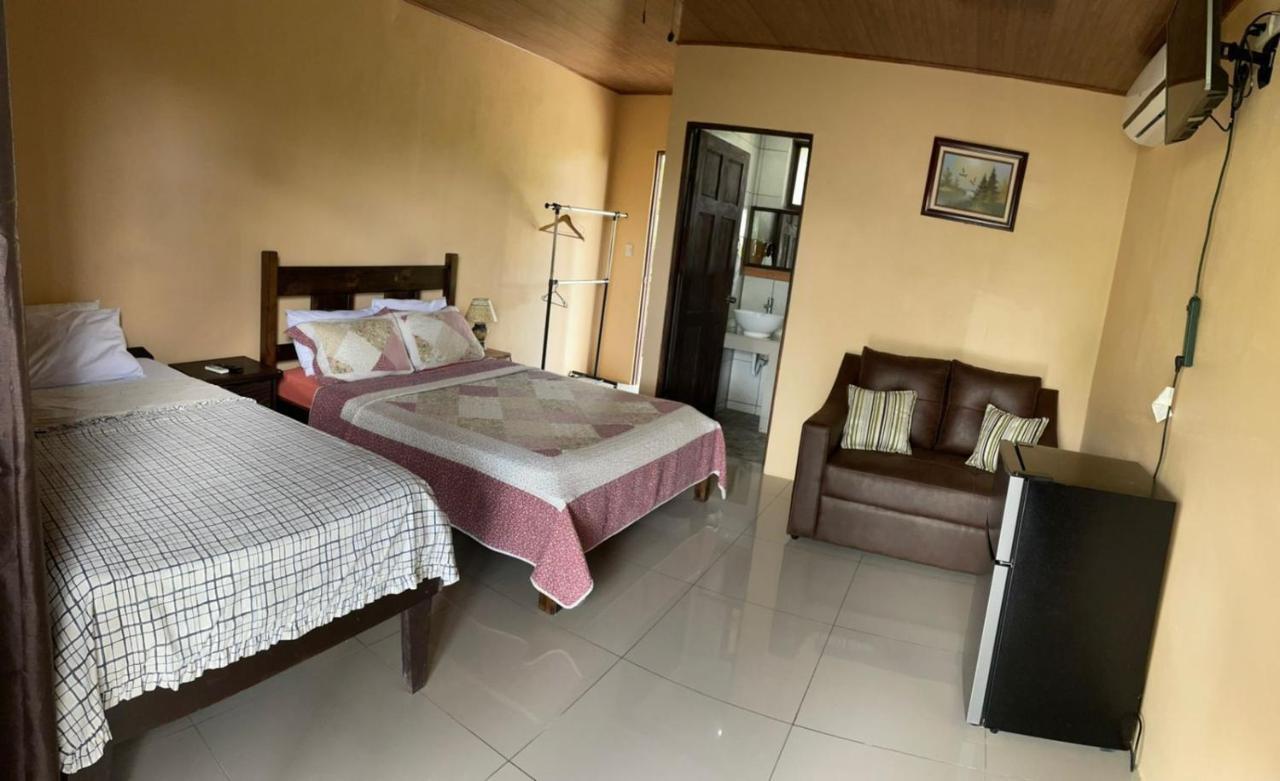 Aunty Arenal Lodge La Fortuna Eksteriør billede
